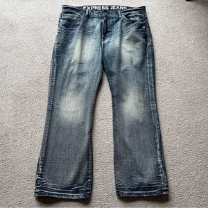 Express Mens Kingston Classic Fit Low Rise Bootcut Blue Stonewashed Jeans 38 X30